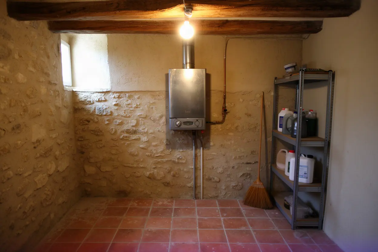 Ancienne chaudière gaz avant remplacement à Velleron